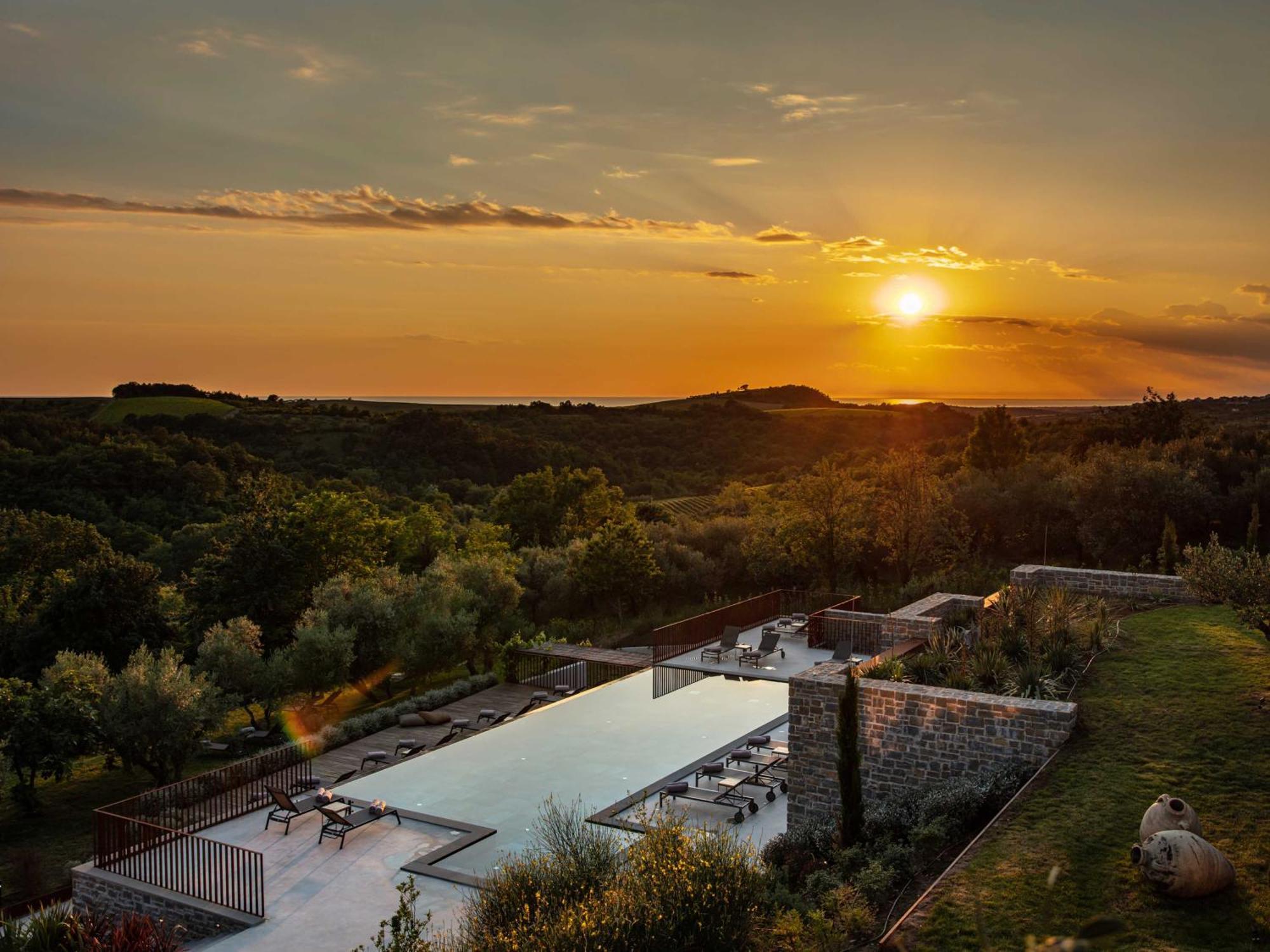 San Canzian Hotel & Residences - Small Luxury Hotels Of The World 부제 외부 사진